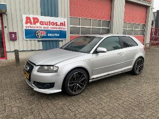 Voiture accidenté Audi A3 3.2 V6 24V FSI QUATTRO 2004/6