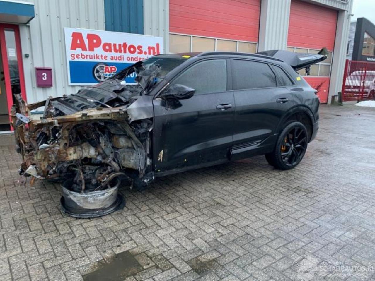 Audi E-tron e-tron (GEN), SUV, 2018 / 2023 55 quattro