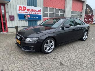 krockskadad bil auto Audi A4 A4 B8 SEDAN 3.2 FSI QUATTRO 265pk 2007/10