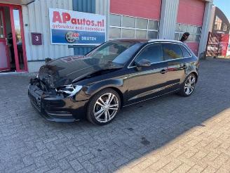 Vrakbiler auto Audi A3 A3 Sportback (8VA/8VF), Hatchback 5-drs, 2012 / 2020 1.6 TDI 16V 2013/9