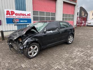 Vrakbiler auto Audi A3 A3 (8P1), Hatchback 3-drs, 2003 / 2012 1.6 TDI 16V 2011/9