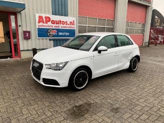 Vrakbiler auto Audi A1 A1 Sportback (8XA/8XF), Hatchback 5-drs, 2011 / 2018 1.2 TFSI 2012/11
