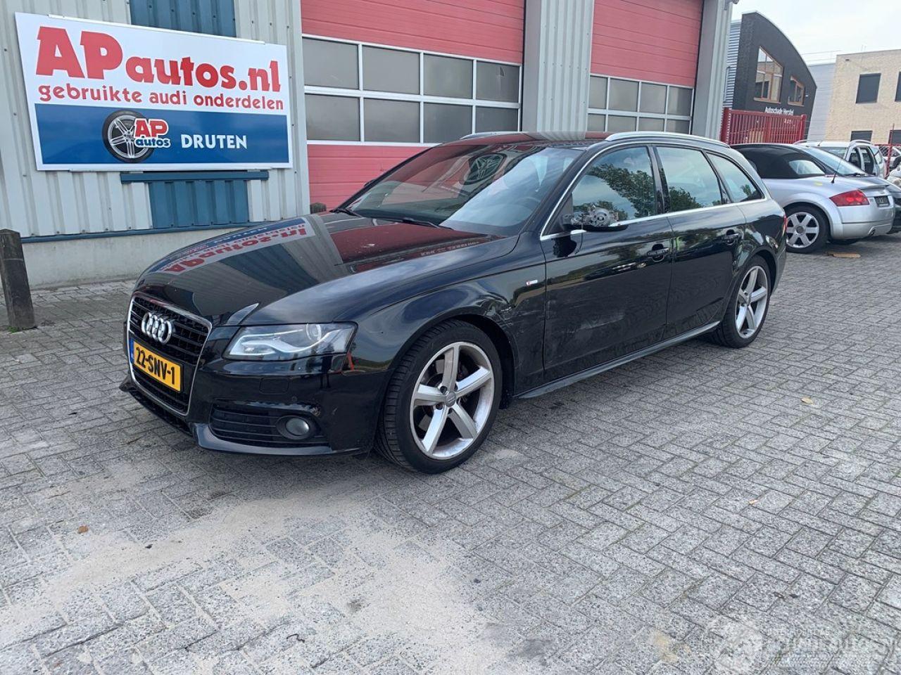 Audi A4 2.0 TFSI Flexible Fuel QUATTRO 6-BAK
