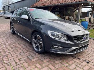 rozbiórka samochody osobowe Volvo V-60 V60 I (FW/GW), Combi, 2010 / 2018 2.4 D6 20V Plug-in Hybrid AWD 2015/1