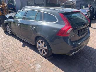 Volvo V-60 V60 I (FW/GW), Combi, 2010 / 2018 2.0 D4 16V picture 2