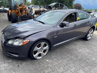 Vrakbiler auto Jaguar XF XF (CC9), Sedan, 2008 / 2015 4.2 S V8 32V 2010/1