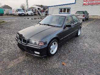 demontáž osobní automobily BMW 3-serie E36 316i Zwart 181 Onderdelen M40B16 Motor 1992/3