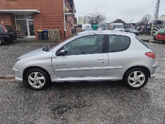 Peugeot 206 1.6 16V Zilver EZRC Onderdelen NFU Motor picture 4