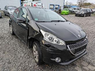 Peugeot 208 e-HDI 1.6 picture 3