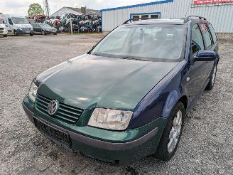 Coche siniestrado Volkswagen Golf 1.9 TDI 2001/4