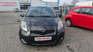 Toyota Yaris  picture 2