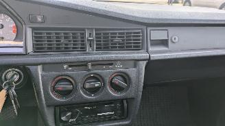 Mercedes 190-serie 2.0 picture 13