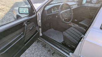 Mercedes 190-serie 2.0 picture 9