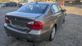 BMW 3-serie 320i picture 5