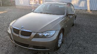 Uttjänta bilar auto BMW 3-serie 320i 2007/4