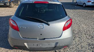 Mazda 2 1.3 picture 6