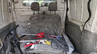 Renault Trafic 1.9 dCi picture 15