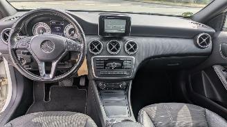 Mercedes A-klasse 180d 7G-DCT picture 14