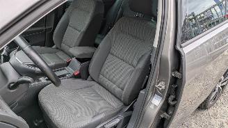 Volkswagen Golf 1.6 TDI BlueMotion picture 11