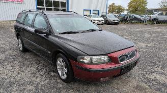 Volvo V-70 2.4 picture 3