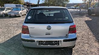 Volkswagen Golf 1.4 picture 6