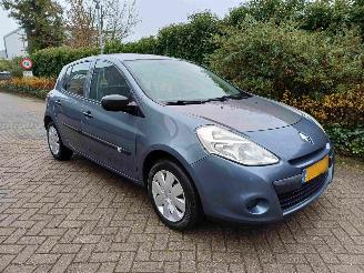 Avarii autoturisme Renault Clio 1.2 TCe Special Line navi & airco 5drs 2010/2