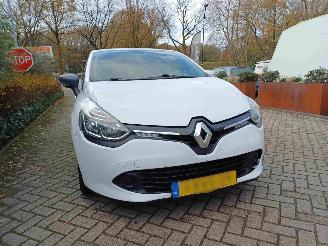 Renault Clio 1.5 dCi ECO Expression 5drs picture 18