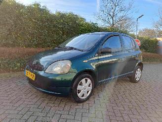 skadebil auto Toyota Yaris 1.0-16V VVT-i Sol  5drs airco 2002/8