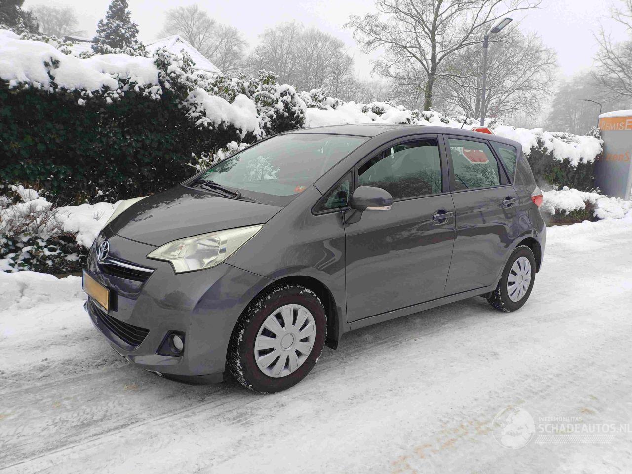 Toyota Verso S 1.3 VVT-i Aspiration