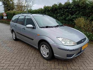 damaged passenger cars Ford Focus Wagon 1.6-16V Cool Edition 2003/1