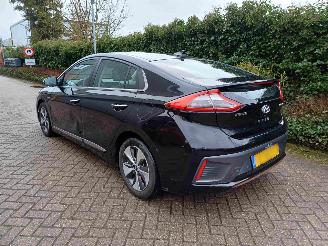 Hyundai Ioniq Premium EV picture 4
