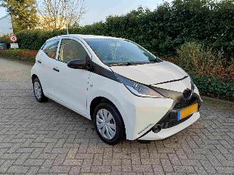 damaged passenger cars Toyota Aygo 1.0 VVT-i x-fun 2017/10