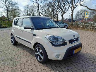 Unfallwagen Kia Soul 1.6 Rhythm 2012/4
