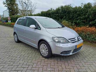 Damaged car Volkswagen Golf plus 1.6 FSI Optive 3 2007/5