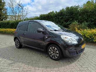 krockskadad bil auto Renault Twingo 1.2 Acces airco 2007/10