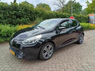krockskadad bil auto Renault Clio 0.9  TCe ECO Night&Day 5drs 2015/7