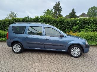Dacia Logan MCV 1.6 Lauréate 7p. picture 14