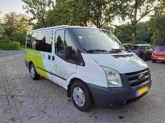 skadebil auto Ford Transit Kombi 300S 2.2 TDCI 9 persoons 2009/10