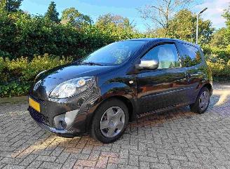 skadebil auto Renault Twingo 1.2-16V Collection 2011/3
