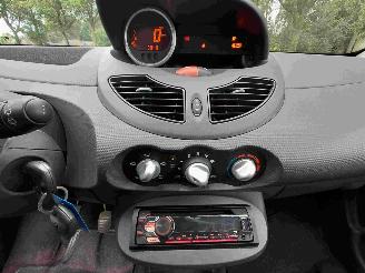 Renault Twingo 1.2 16V Acces picture 10