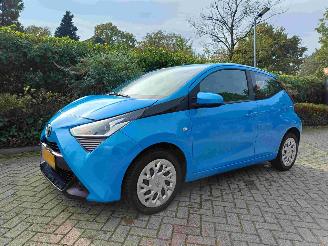 škoda osobní automobily Toyota Aygo 1.0 VVT-i x-play 2020/12