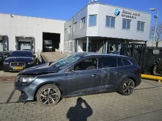 Damaged car Renault Mégane 1.3TCE 103kW BOSE 2018/8