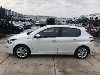 uszkodzony samochody osobowe Peugeot 308 1.2i 81kW E6 5 drs AICRO NAVI 2017/5