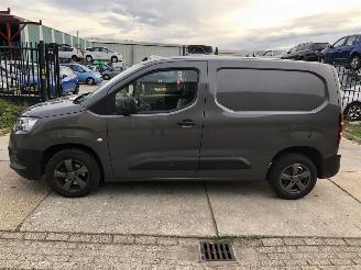 skadebil bedrijf Toyota Proace CITY 1.5D-4D Live 75kW E6 2022/7