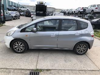 krockskadad bil auto Honda Jazz 12i Vtec Airco 2011/2