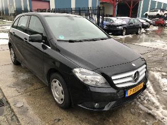 Mercedes B-klasse B180 Automaat E6 picture 3