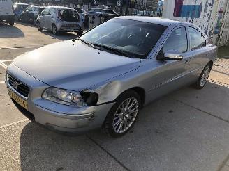 Volvo S-60 2.0T 132kW 5 cil. automaat picture 2