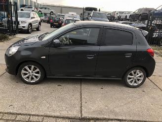 Coche accidentado Mitsubishi Space-star 12i 59kW E5 Airco LM velgen 2013/9