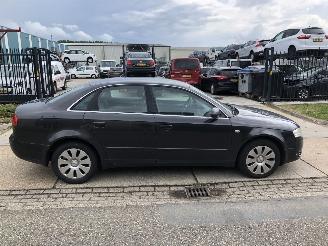 skadebil auto Audi A4 2.0i 96kW 2007/2