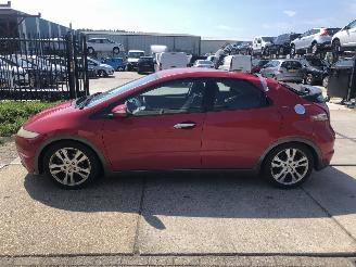damaged passenger cars Honda Civic 5DR 1.8i 103kW E5 2009/7